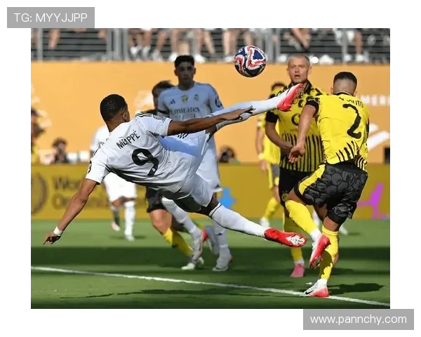 西甲实时直播视角多维度体验：战术镜头与转播技术